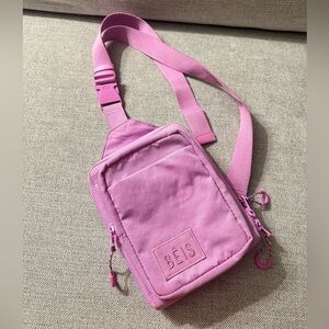 Beis The Sport Sling